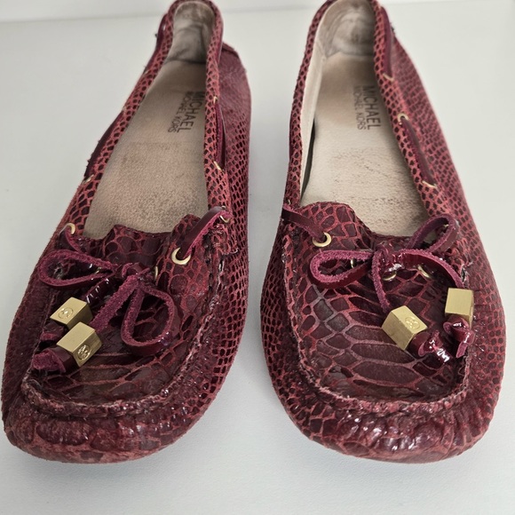 Michael Kors Snakeskin Embossed Ballet Flats Red Burgundy Leather | Size 6.5 - Picture 2 of 11